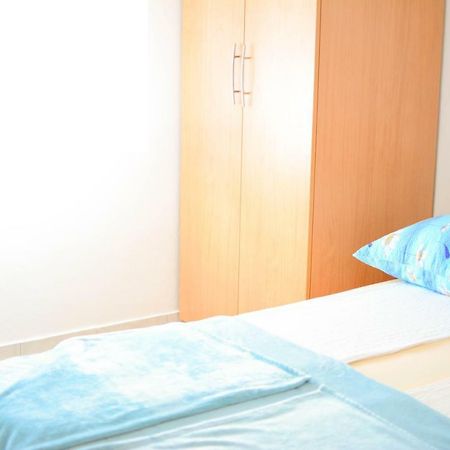 Apartmani prvi red do mora Pag Town Exterior foto