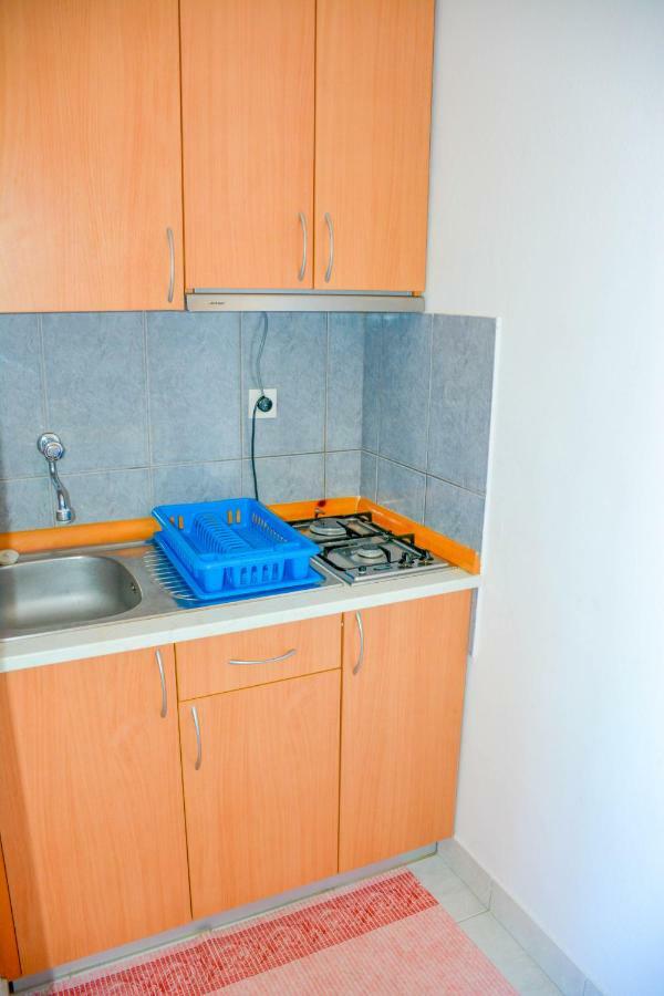 Apartmani prvi red do mora Pag Town Exterior foto